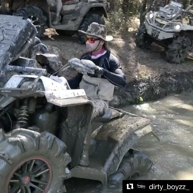 Check out this sweet #scrambler1000 rocking a #swampdonkeys #radrelocate ・・・ Polaris Scrambler 1000 @mudnationalevents @dirty_boyzz_