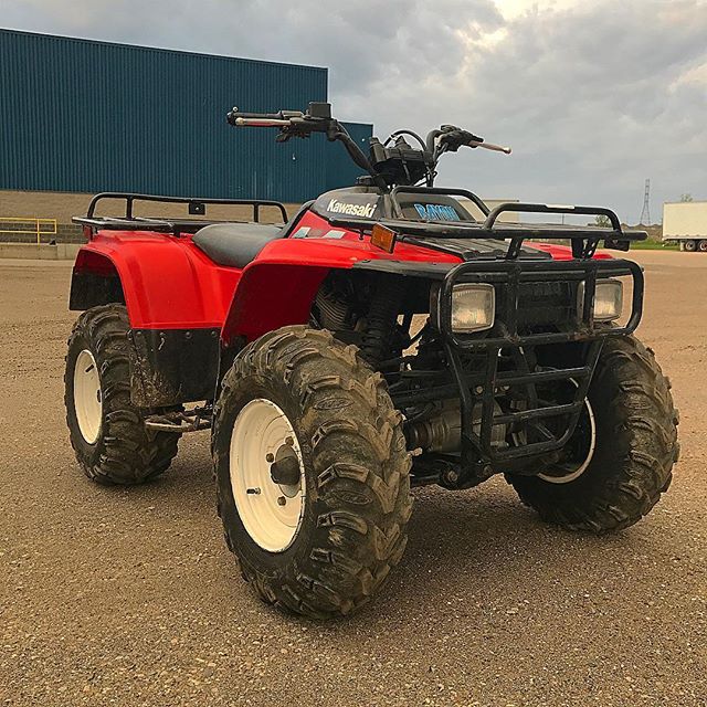 Here she is in all her beauty. Big things to come to convert this ’92 #bayou300 into a mud machine. #superwinch on order. Oil Cooler relocate, snorkel and tires. Stay tuned. #swampdonkeys